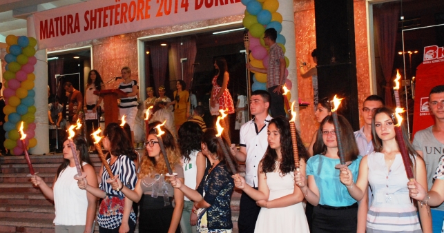 Festa e Maturës 2014 në qyetin e Durrësit