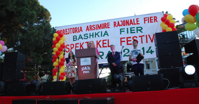 Festa e Maturës 2014 në qytetin e Fierit