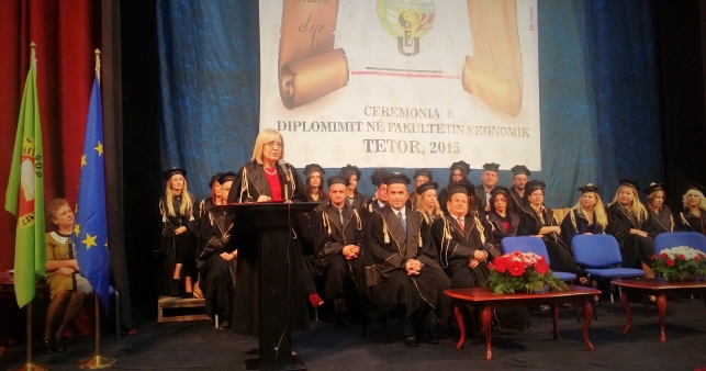 Ministrja Nikolla, në ceremoninë e diplomimit të studentëve të universitetit “Aleksander Xhuvani”